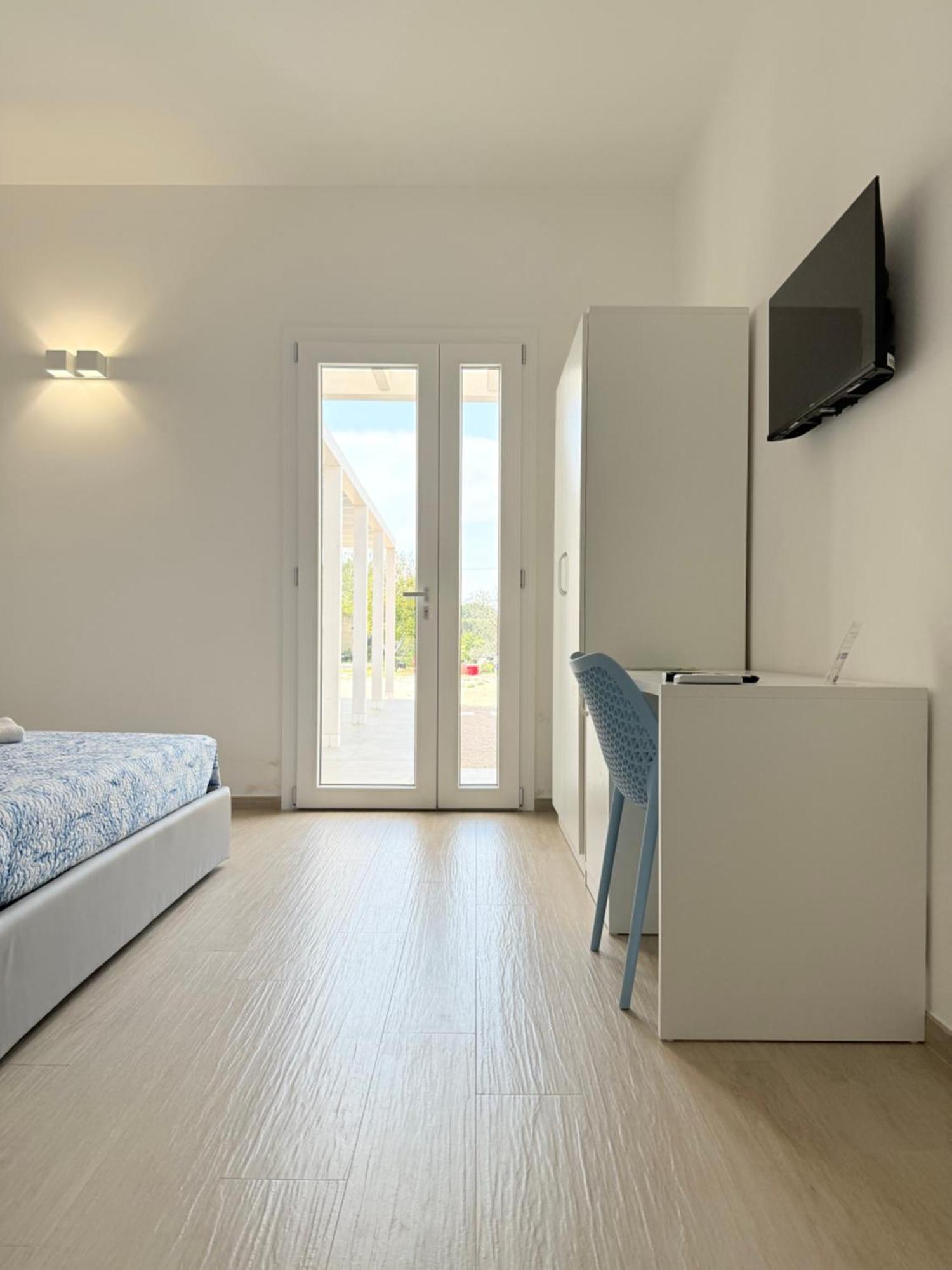 B&B Bianco Mediterraneo Торре-Ово Екстер'єр фото