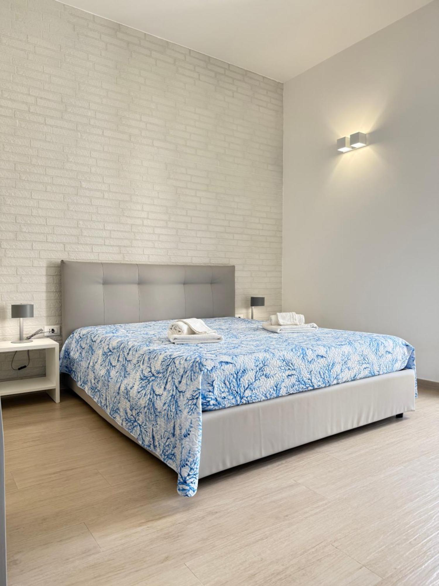 B&B Bianco Mediterraneo Торре-Ово Екстер'єр фото