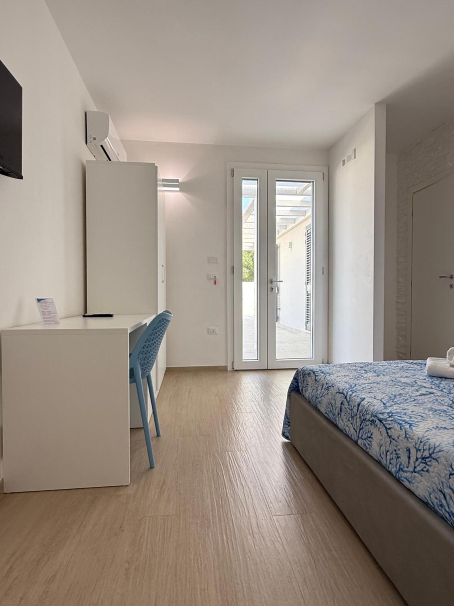 B&B Bianco Mediterraneo Торре-Ово Екстер'єр фото