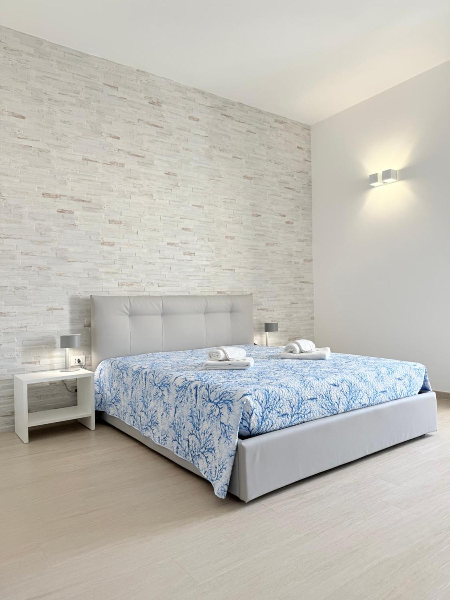 B&B Bianco Mediterraneo Торре-Ово Екстер'єр фото